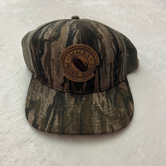 NWOT Realtree Camo Mesh Back Hat Mack’s prairie wings - Picture 1 of 5